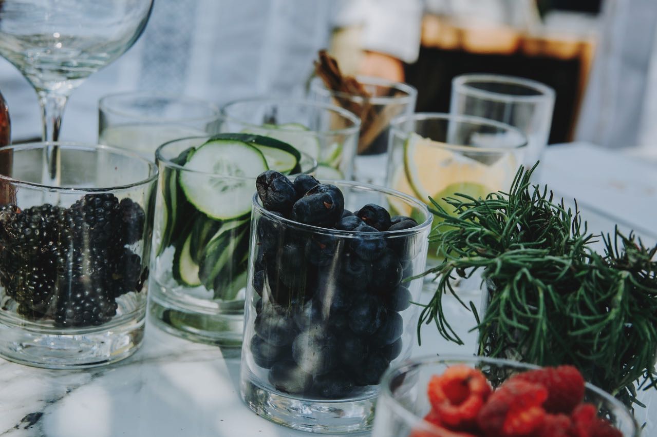 Frutas y garnituras para coctelería